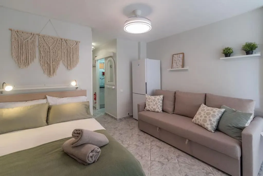 Teletrabajo O Relax, Estudio Con Vistas Al Mar Benalmádena 0*,  Spagna