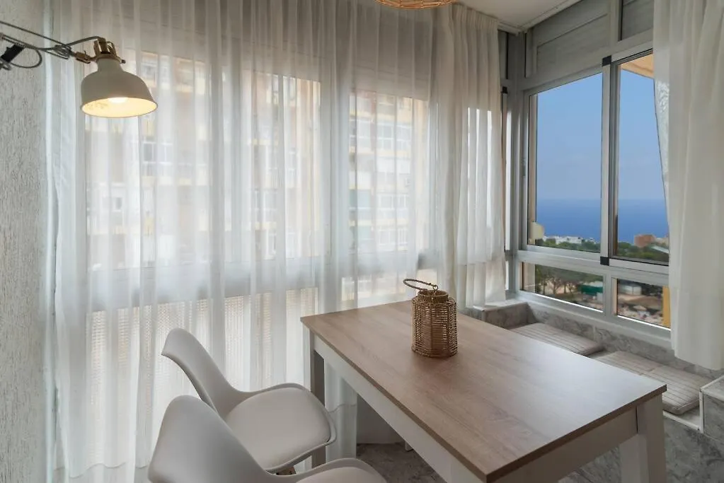Estudio Reformado Con Vistas Al Mar Y Piscina, Ideal Para Parejas En Benalmádena Appartement
