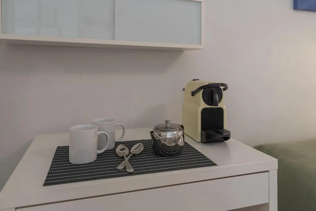 Estudio Reformado Con Vistas Al Mar Y Piscina, Ideal Para Parejas En Benalmádena 0*,  Spanje