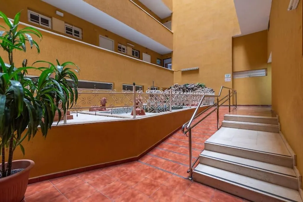 Estudio Reformado Con Vistas Al Mar Y Piscina, Ideal Para Parejas En Benalmádena