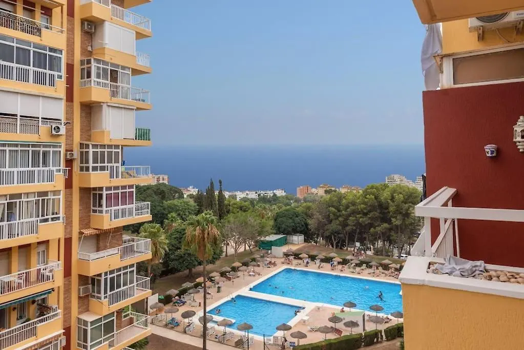 Estudio Reformado Con Vistas Al Mar Y Piscina, Ideal Para Parejas En Benalmádena Appartement