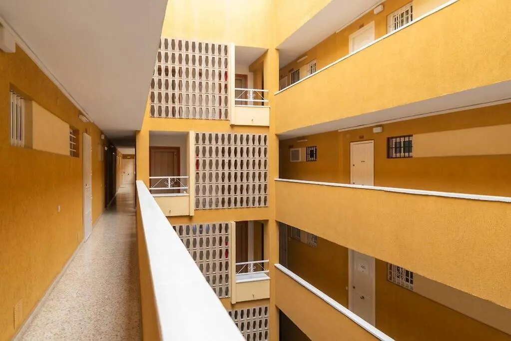 Estudio Reformado Con Vistas Al Mar Y Piscina, Ideal Para Parejas En Benalmádena 0*,